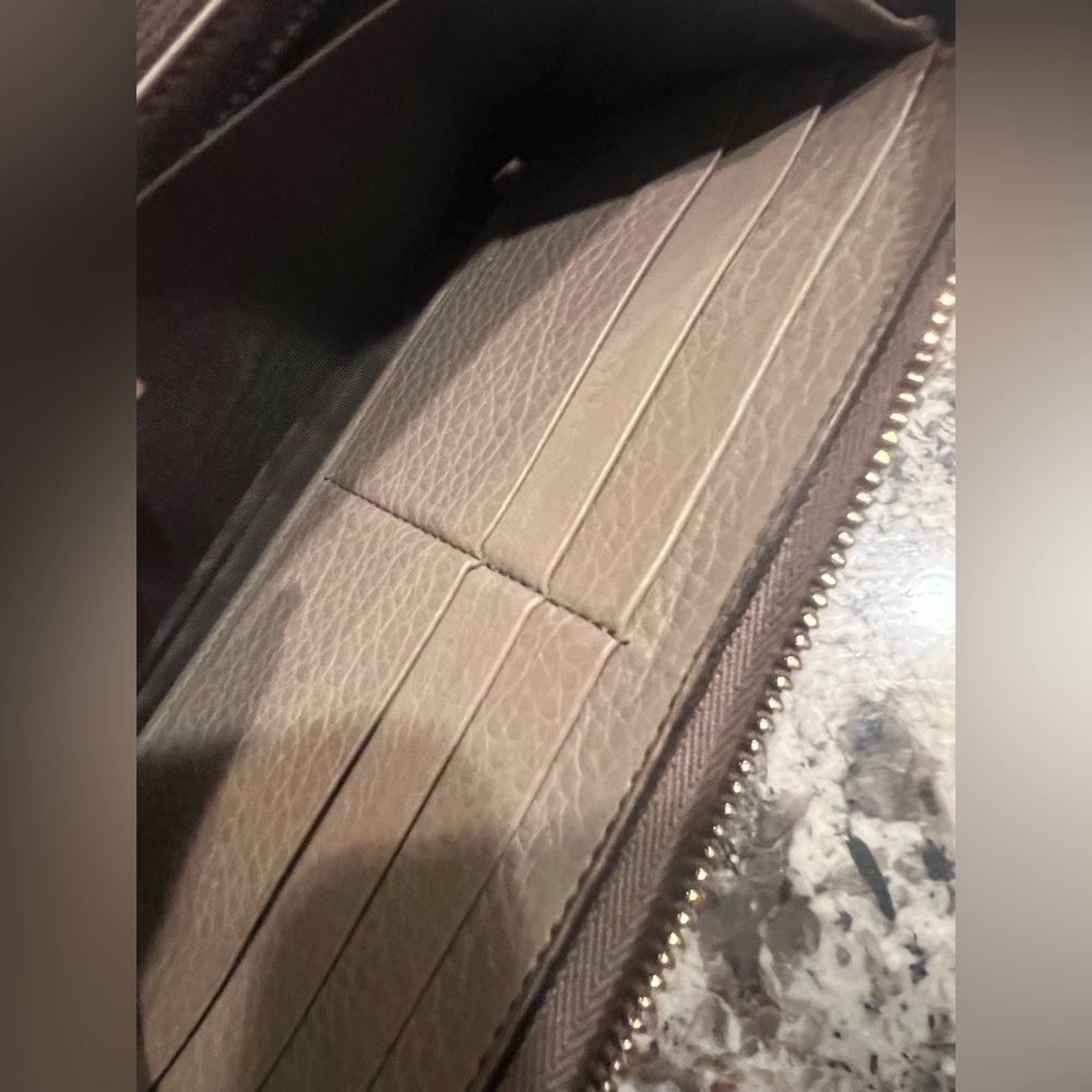 Gucci Soho Zippy Long Wallet - Picture 10 of 14